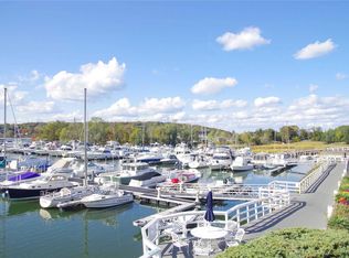 1 Country Lake Ct, Centerport, NY 11721