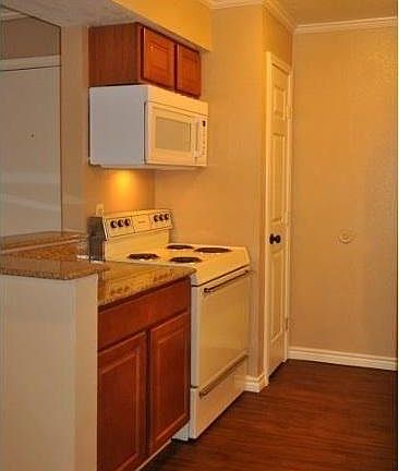 4th image of 904 University Oaks Blvd APT 082