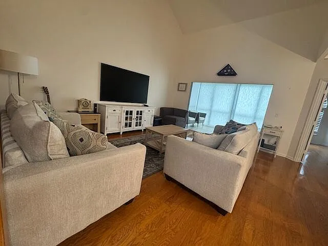 2604 Fairway Dr N — Photo 9