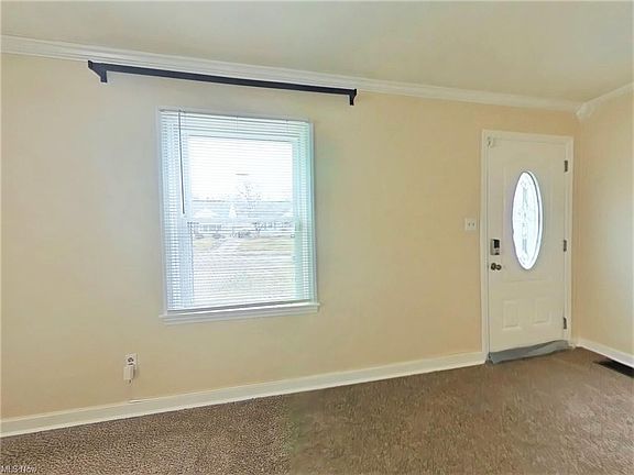 5th image of 1634 Oakwood Ave