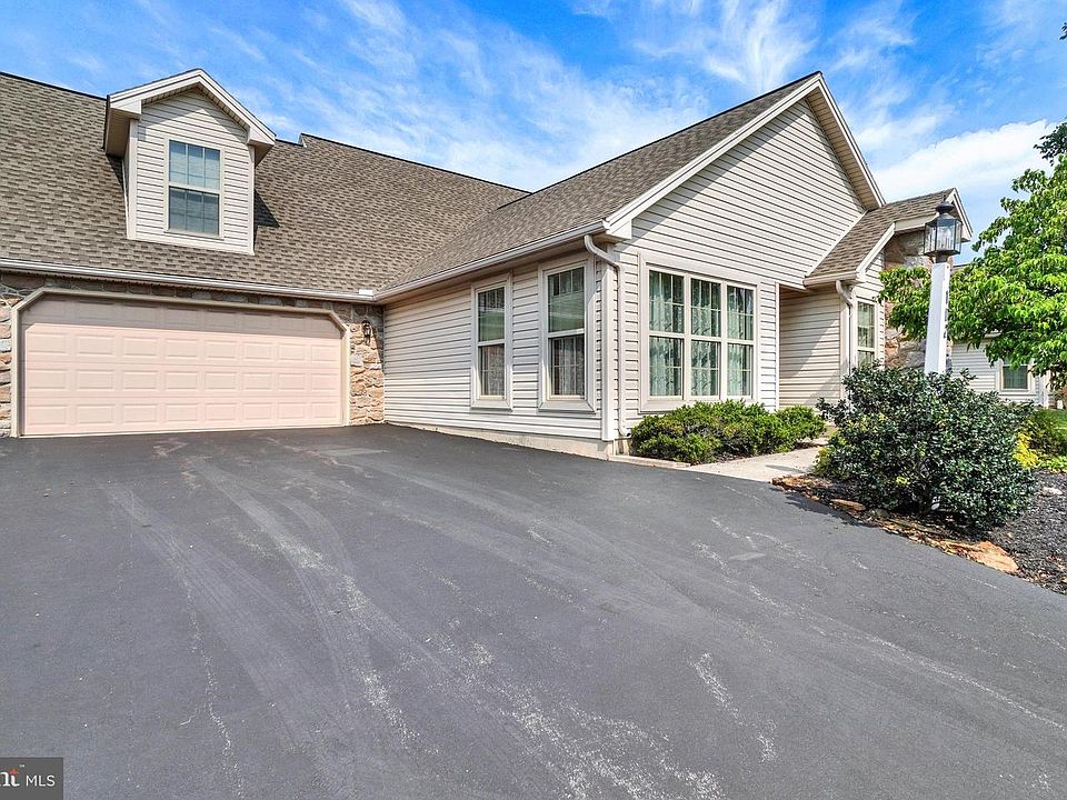 1st image of 102 Heather Glen Dr