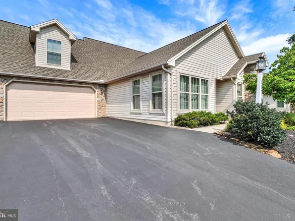 102 Heather Glen Dr, Red Lion, PA 17356