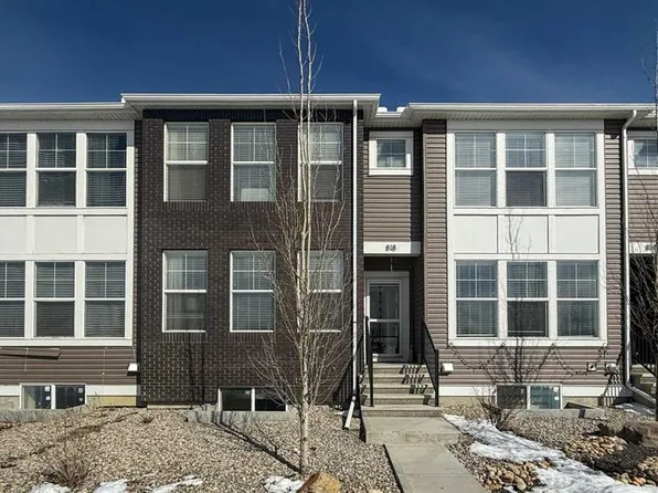 818 W Cornerstone Blvd NE, Calgary, AB T3N 1J4