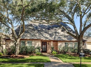 1019 Mockingbird Way, Sugar Land, TX 77478