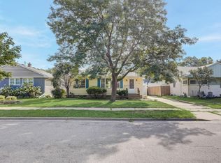 1326 Kenneth St, Saint Paul, MN 55116