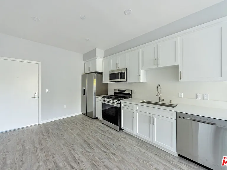 5506 Thornburn St #401 — Photo 11