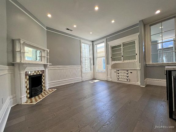 3rd image of 1188 Guerrero St