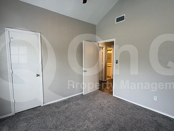 5th image of 416 W Oak St