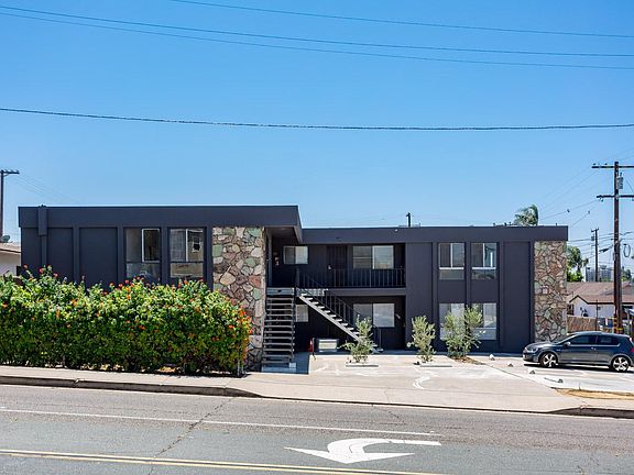 2nd image of 330 E Division St