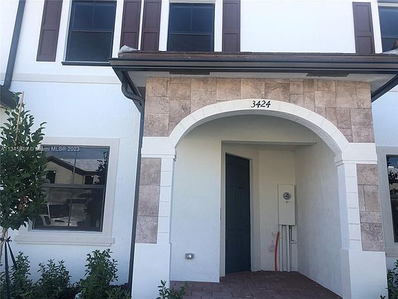 2nd image of 3424 W 113th St #3424