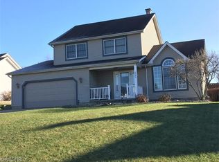 6593 Country Ridge Ave, Youngstown, OH 44515