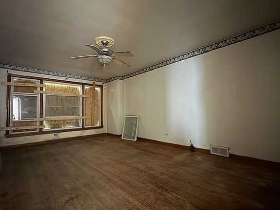 2nd image of 12737 Honore St