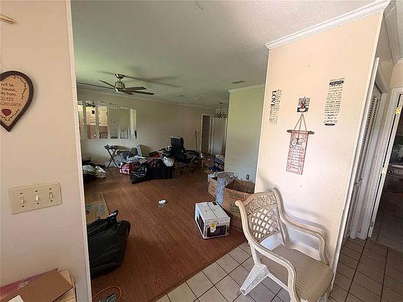 4th image of 237 CRANBROOK DRIVE