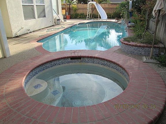 5th image of 2061 Schaffhausen St