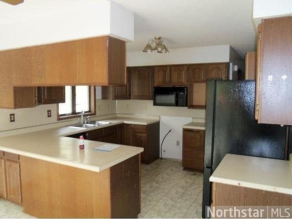 3rd image of 310 N Elm Street