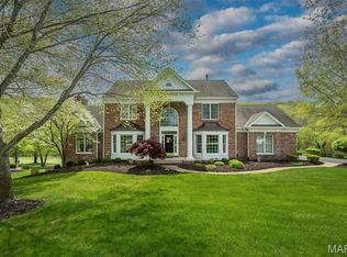1417 Wheatfield Ln, Saint Albans, MO 63073