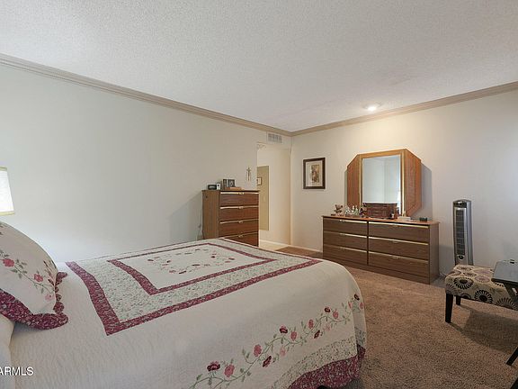 4th image of 9346 W GLEN OAKS Circle N