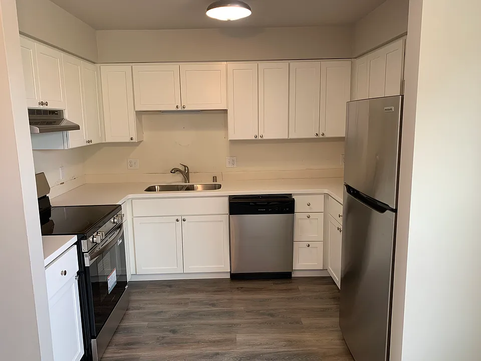 600 S 8th St #604