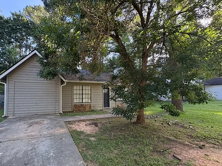 6272 Creekford Dr — Photo 2