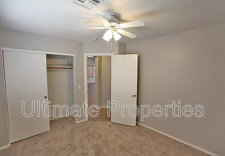 15710 N 34th St — Photo 14