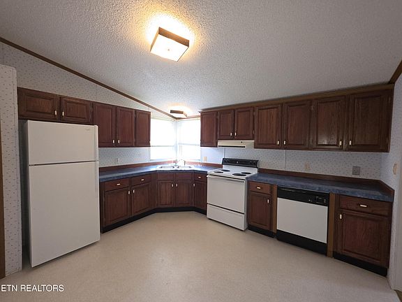 5th image of 119 Walnut Ln