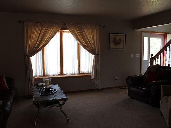 3rd image of 1317 Boswell Dr