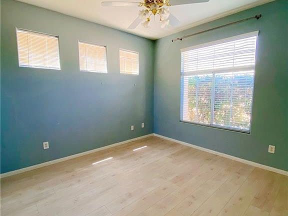 4th image of 3555 Meridale Dr