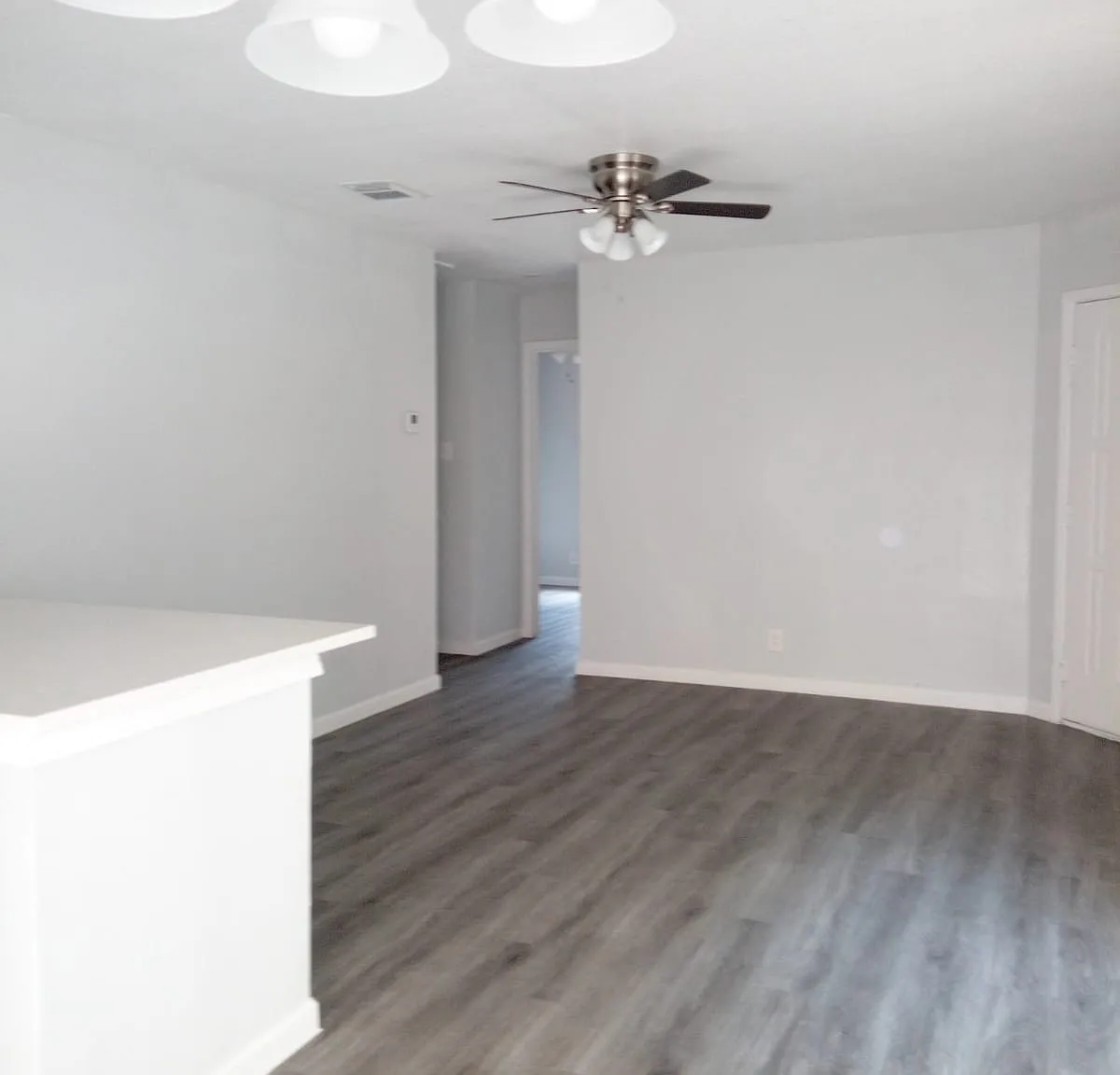 2 bed, 711 sqft, $949 — Photo 2