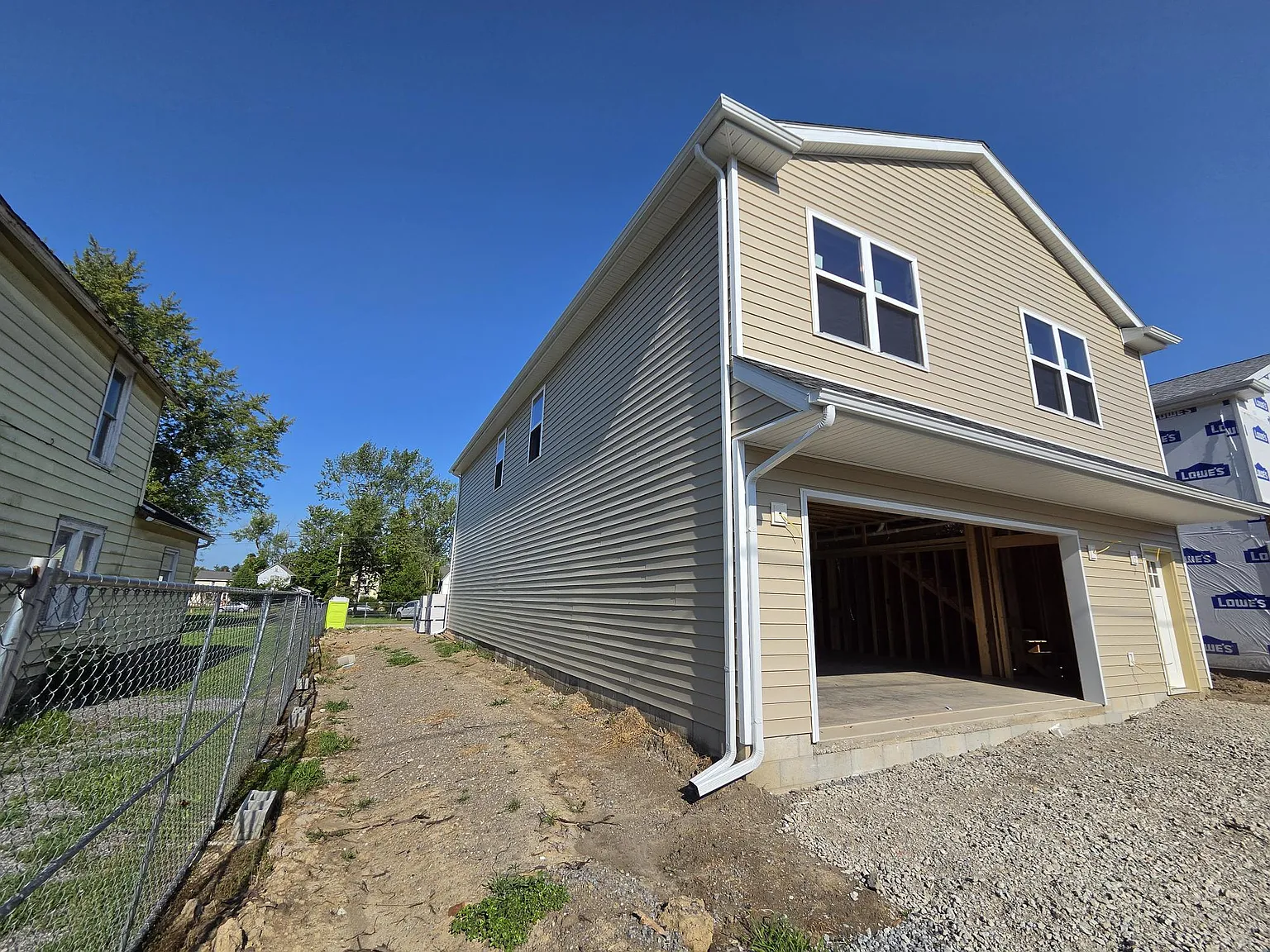 2 bed, $1,695 — Photo 2