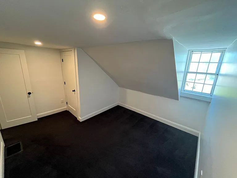 284 School St — Photo 9