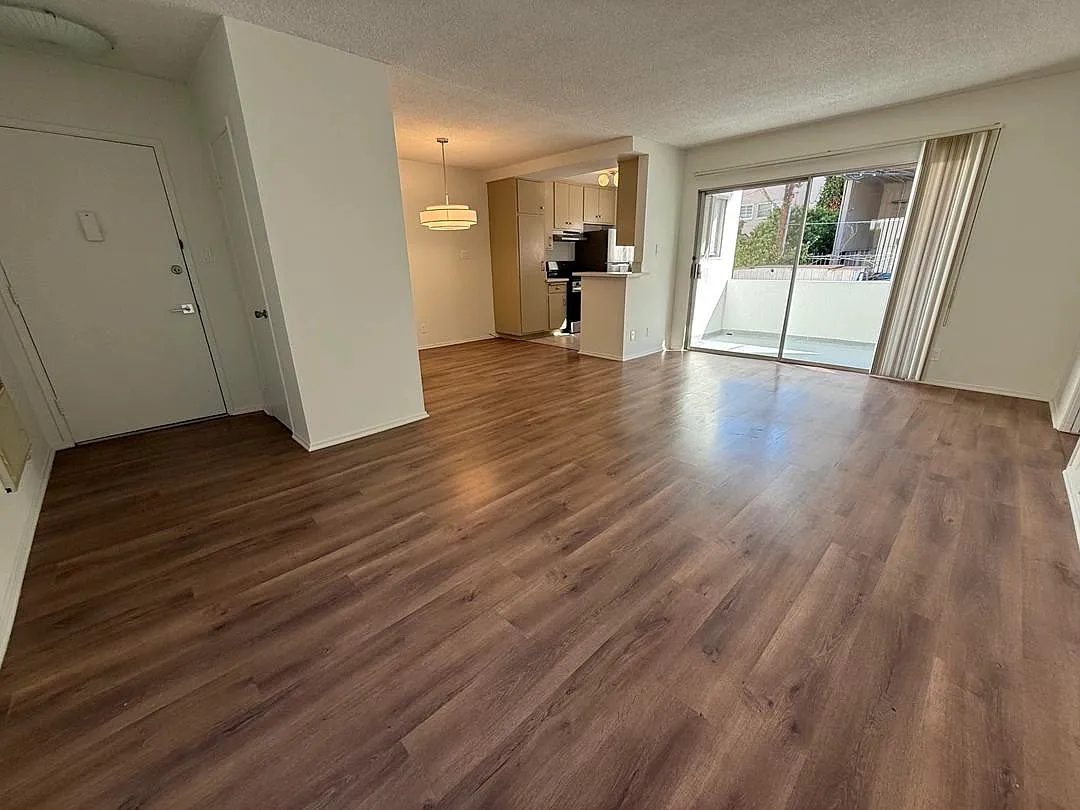 1828 Prosser Ave — Photo 1
