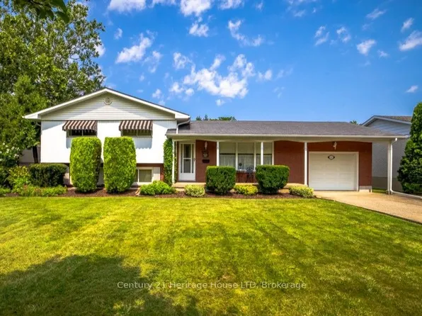 121 Lockhart Dr, Saint Catharines, ON L2T 1W3