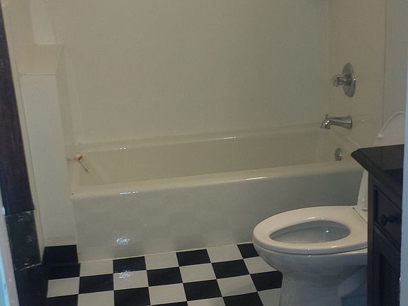 2nd image of 5801 Peabody Ave