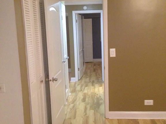 4th image of 4123 N Keeler Ave APT 1H