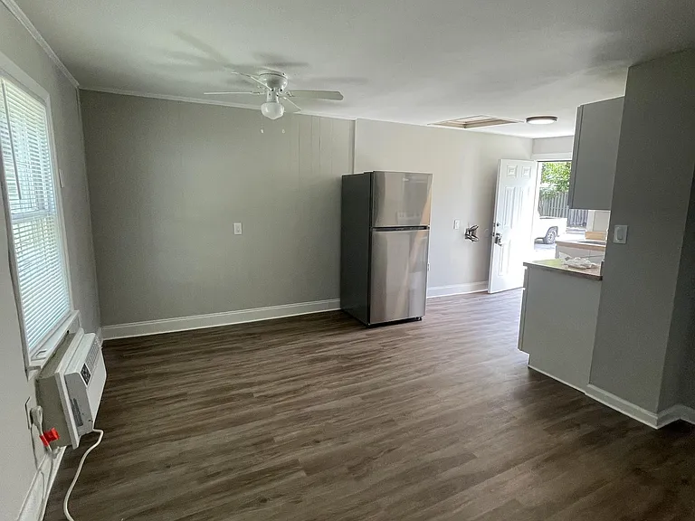 5825 Sledge St — Photo 7
