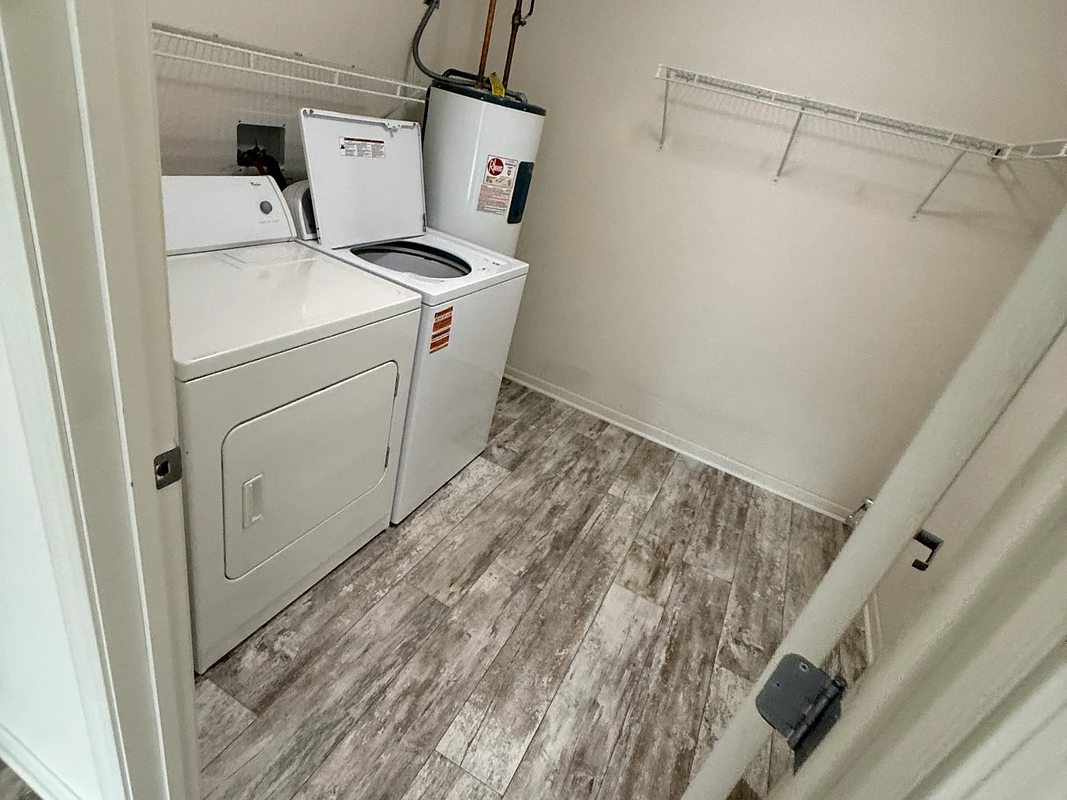2 bed, 900 sqft, $1,575 — Photo 3