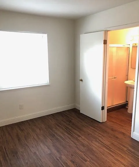 399 Arcade Blvd — Photo 9