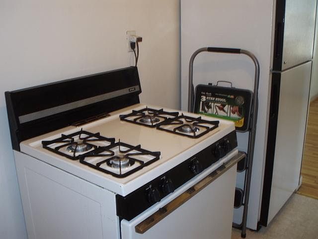 Gas cooking