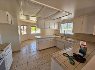 901 Inverness Dr, Paso Robles, CA 93446