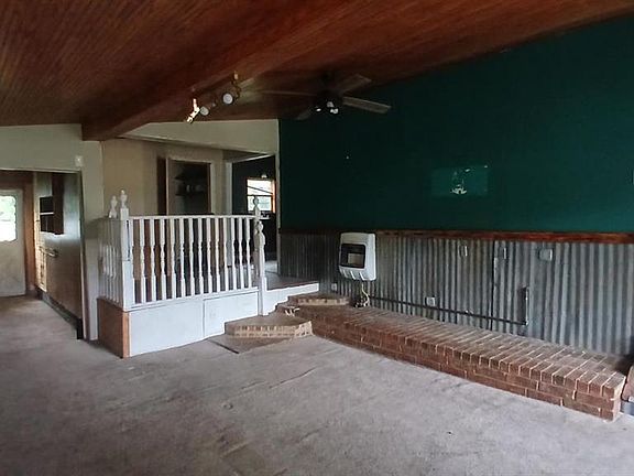 3rd image of 479 E Ripley St