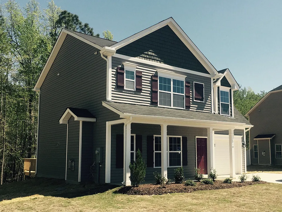 210 Watchmen Ln