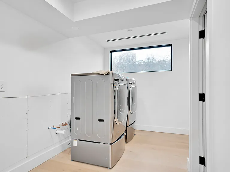 7 Adelaide Pl — Photo 25