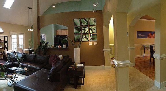 3rd image of 132 Woodstream Cir