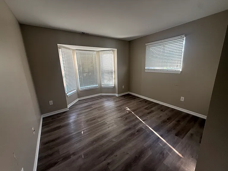 Lakepointe Dr — Photo 24