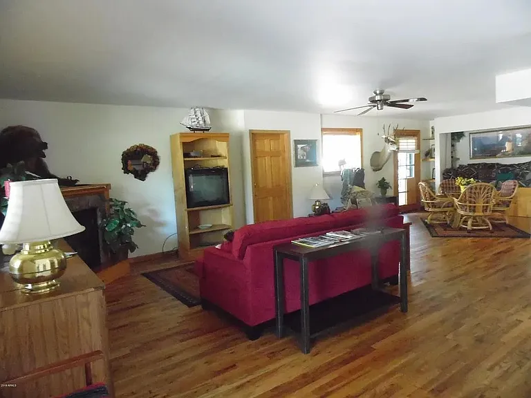 605 N Spur Cir #B — Photo 13