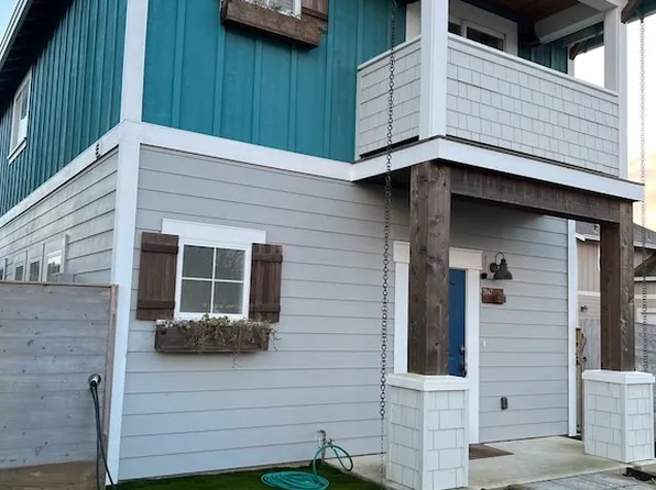 3147 Sophie Ln, McKinleyville, CA 95519