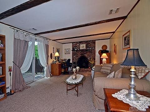 5th image of 402 Parkway Dr