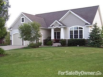 1st image of 7885 Meadows Ct
