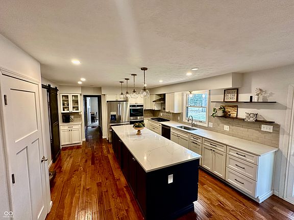 3rd image of 6730 La Tour Cir