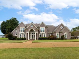 9390 Mayfield Rd S, Collierville, TN 38017